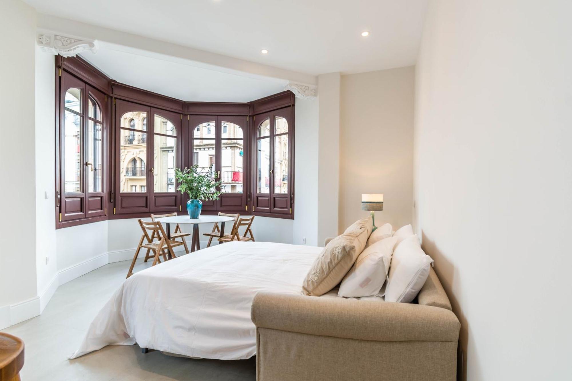 Betis Suites-La Campana Sevilla Exteriör bild