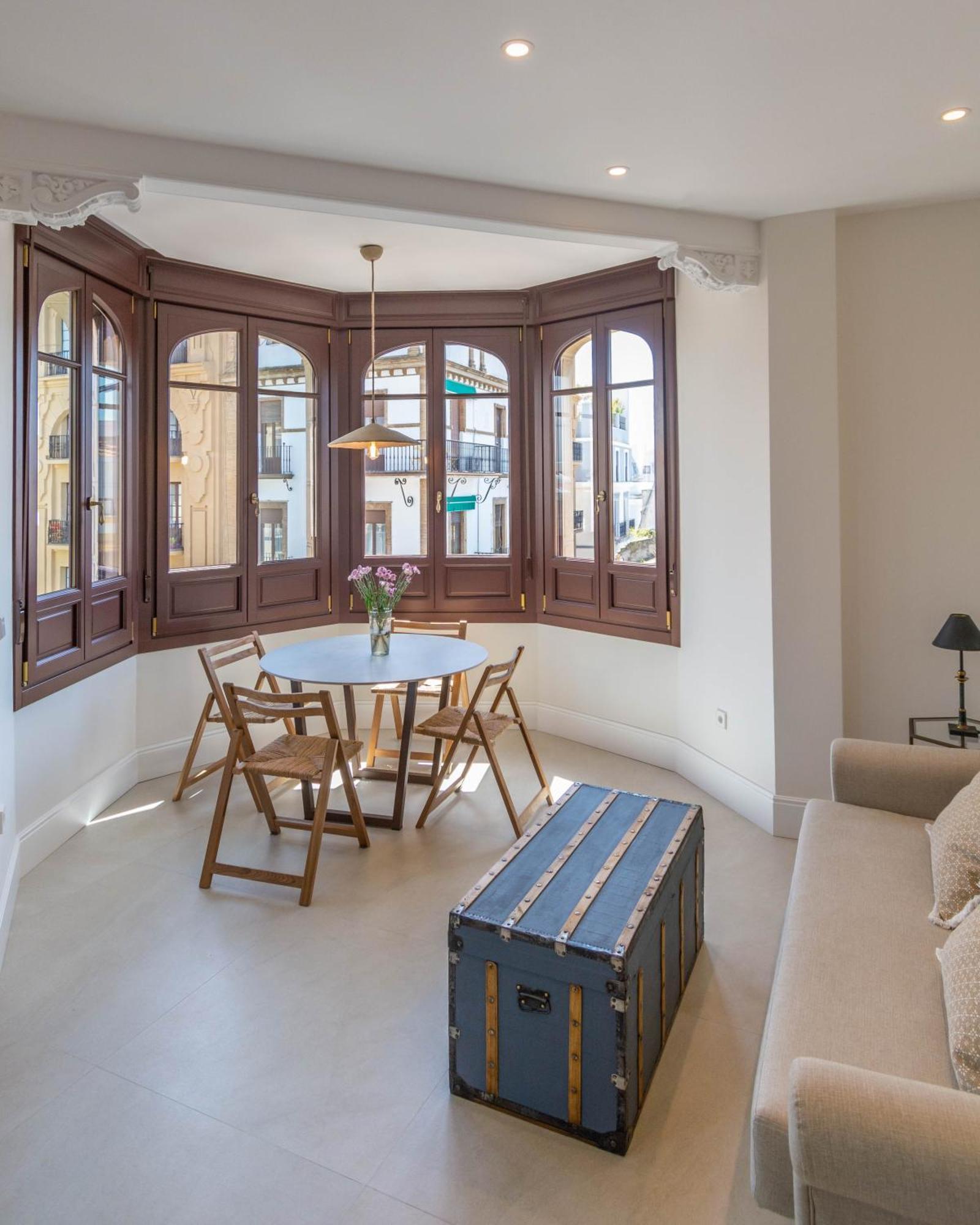 Betis Suites-La Campana Sevilla Exteriör bild